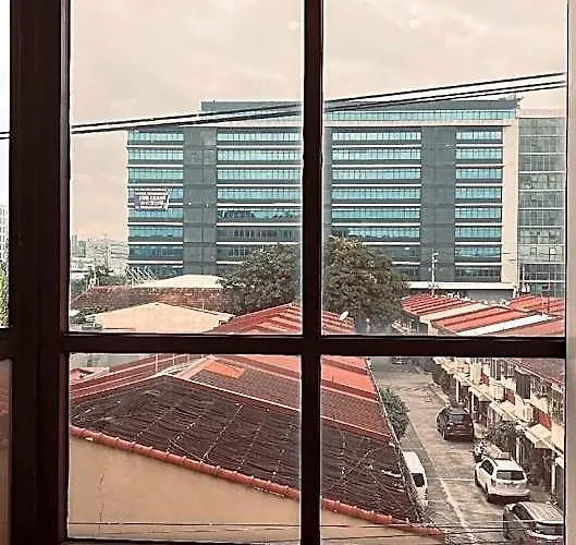 Qbee Pasay - Flexstay Near Naia Hotel
